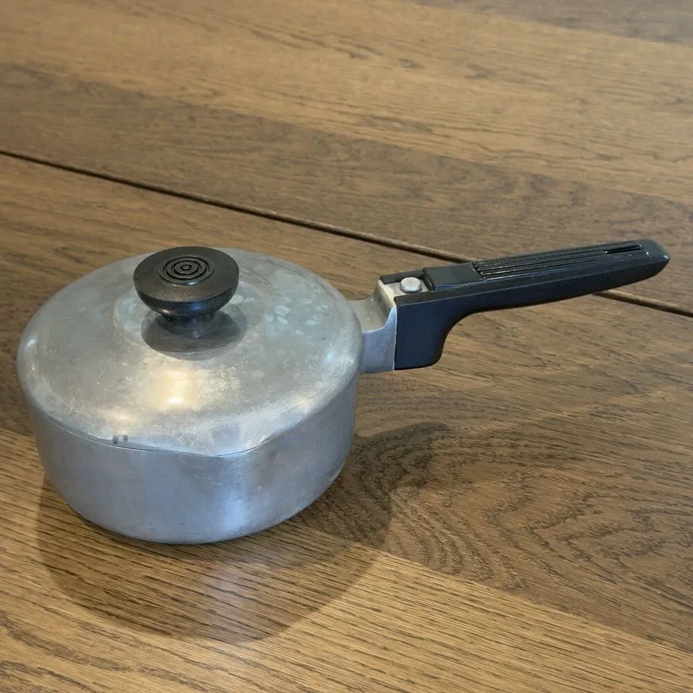 Vintage Magnalite 4680 Classic 1 Qt 0.9L Saucepan Pot W/Lid Double Spout GHC USA